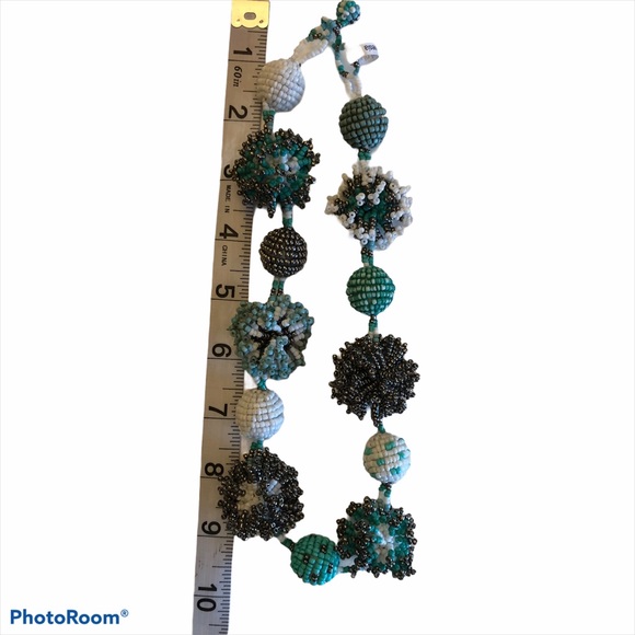 Beaded Necklace - Picture 5 of 9